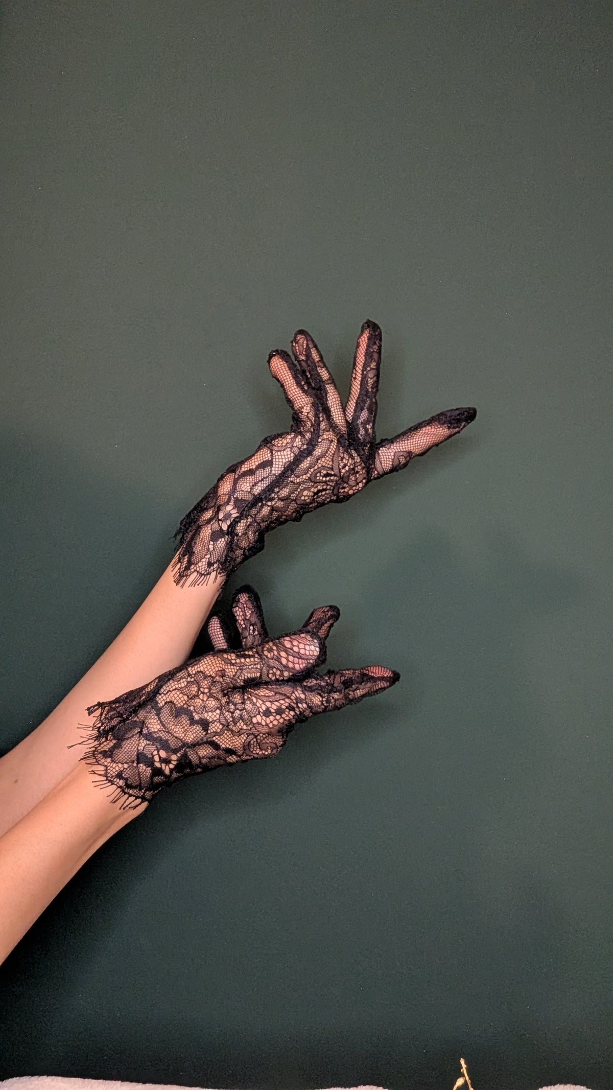 Kurze Handschuhe aus französischer Guipure-Spitze -Colette